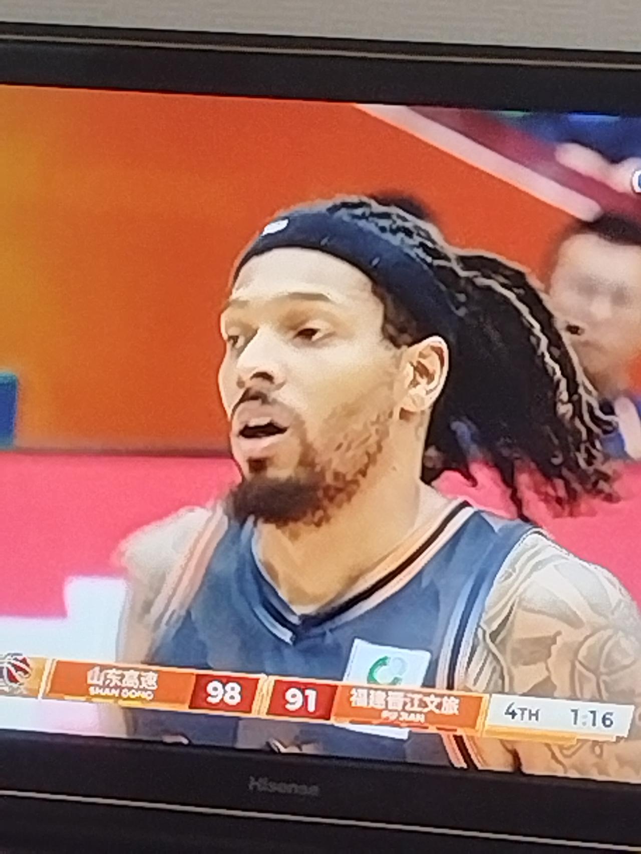 帕塞尔第4节建功，山东高速102：93力克福建，排名重返前4。
今天晚上山东高速