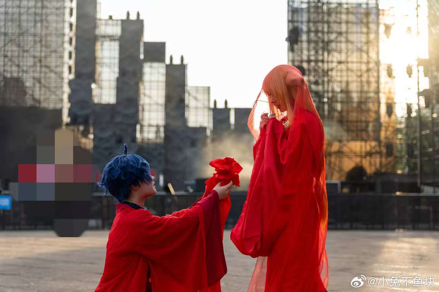 一代人有一代人的求婚bgm现场《打上花火》响起，二次元情侣求婚，如涂山红红与东方