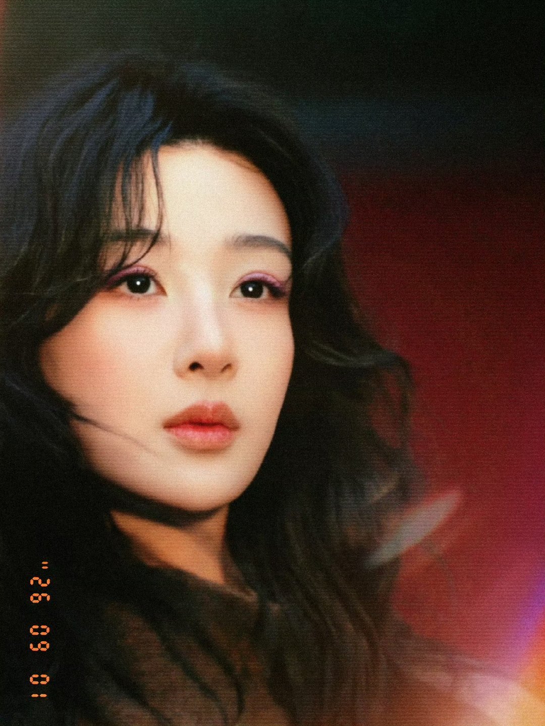 杨紫[超话]杨紫yz杨紫董竹君生活或许会有困顿和局限，依旧祝你绽放成玫瑰，迎来丰
