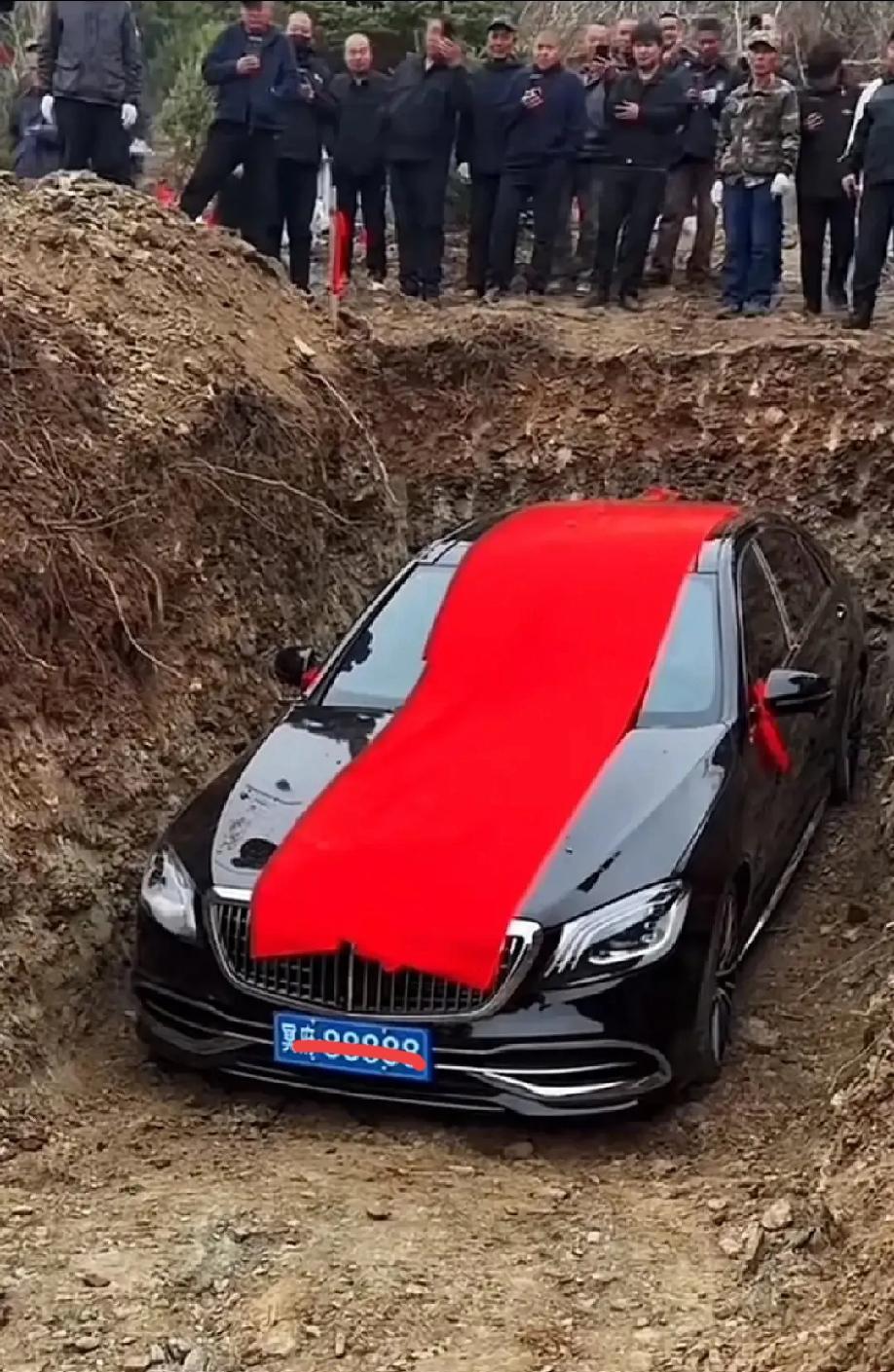 真没想到现在还有这样的事，
 
大千世界无奇不有，

只有你想不到，没有人做不到