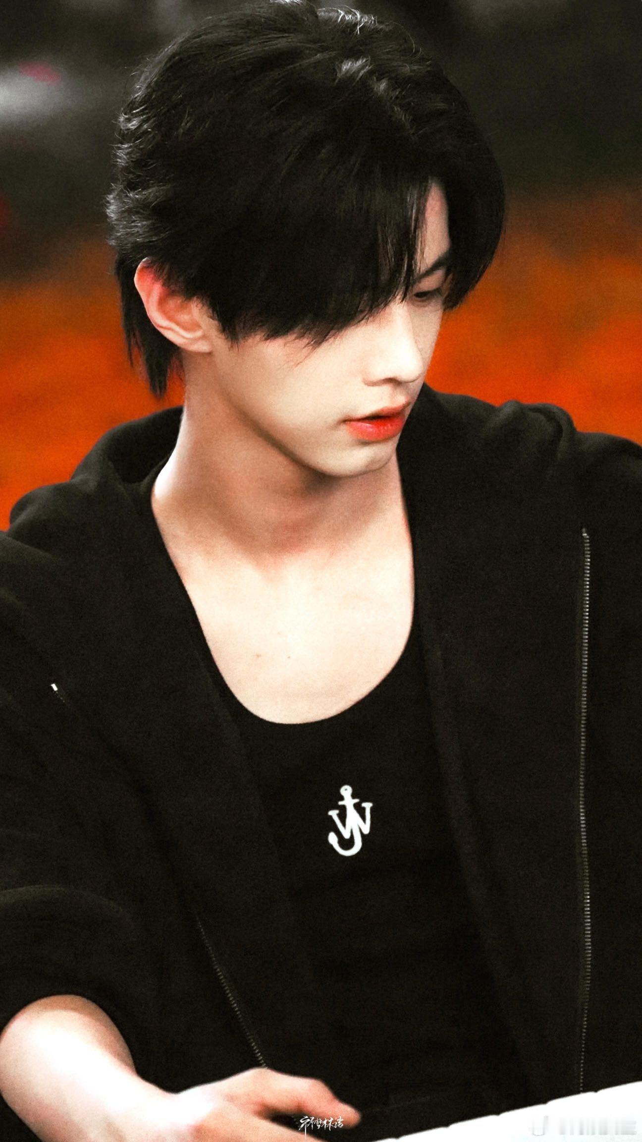 何与双轨每集都有人生镜头 《双轨》的镜头仿佛为何与量身定制，他演的靳朝每一集都有