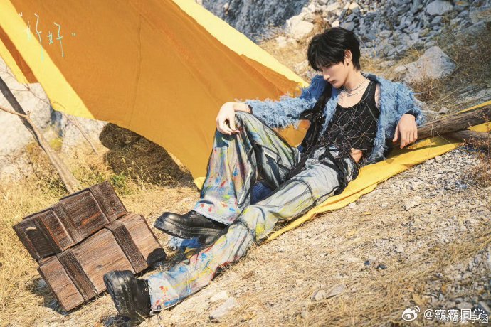 余宇涵公司年会中了一等奖我们的爸爸简单的幸福最打动人，余宇涵把年会中一等奖当成最