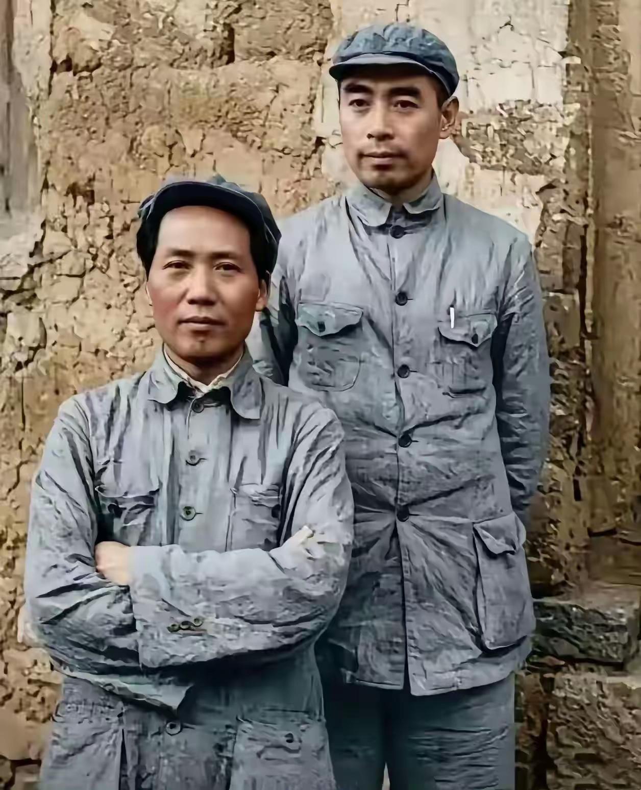 纵使演技通神，也难绘伟人神韵之万一。荧幕之上，可以复刻眉眼，却复刻不了那份胸有成