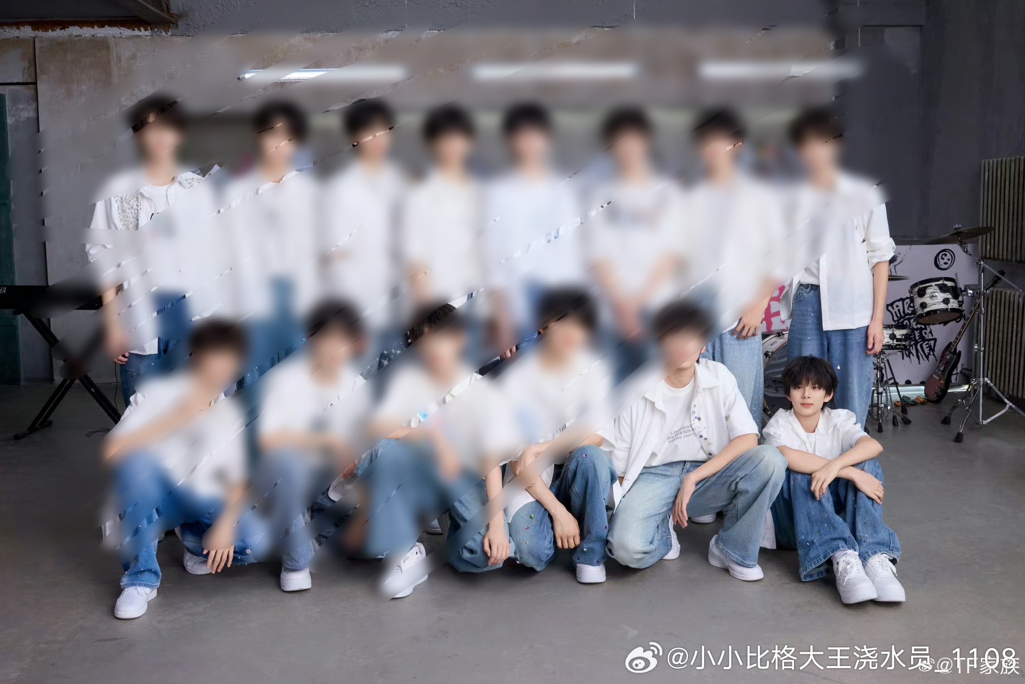 四代这个最虔诚的跪地小孩叫陈思罕欢迎了解 思罕就这么萌萌 