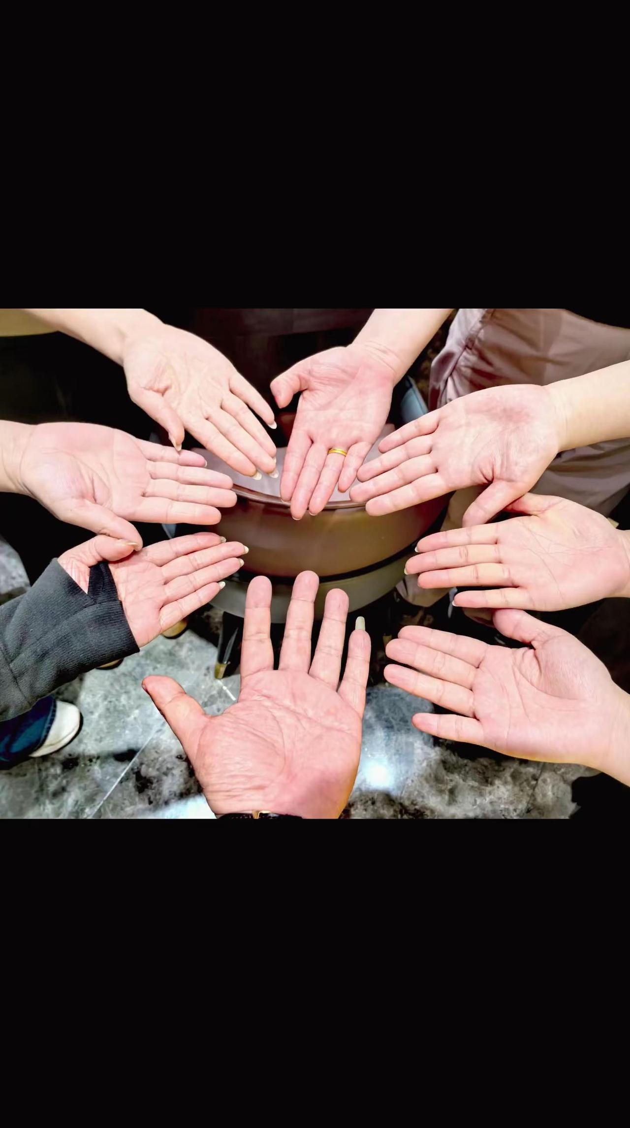 三八节前夜的“姐妹”们