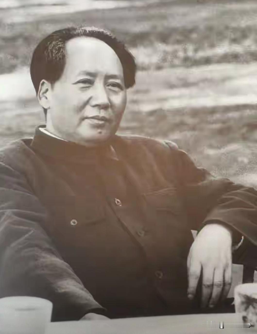 同为革命烈士，方志敏为何被称作民族英雄，答案让人肃然起敬
 
1953年，汪东兴