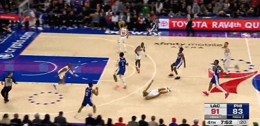 反击接球放进~！ 