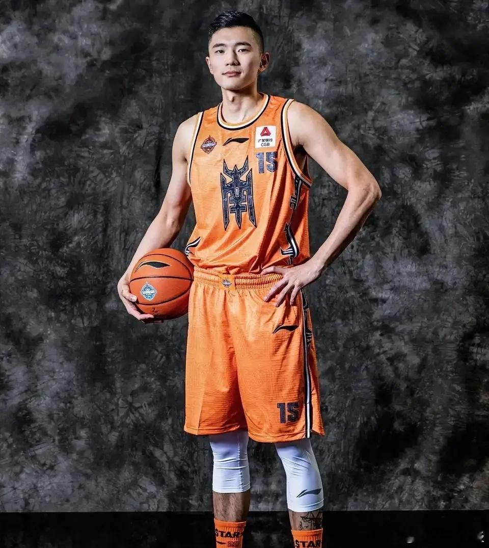 太惊险了，山东94分-87力克四川，这3位球员堪称赢球最大功臣！1.克里斯，本场