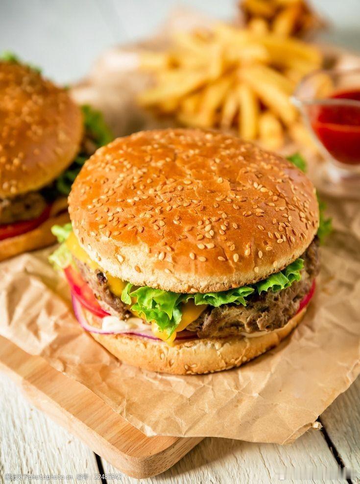 #汉堡的祖宗是肉夹馍吗# 作为一个吃货，我觉得汉堡和肉夹馍都是我心中的美食之王。