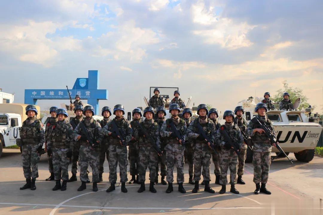 #铸剑中原[超话]##早安军营##原原说早晚安# 峥嵘岁月愈显忠诚本色　初心弥新