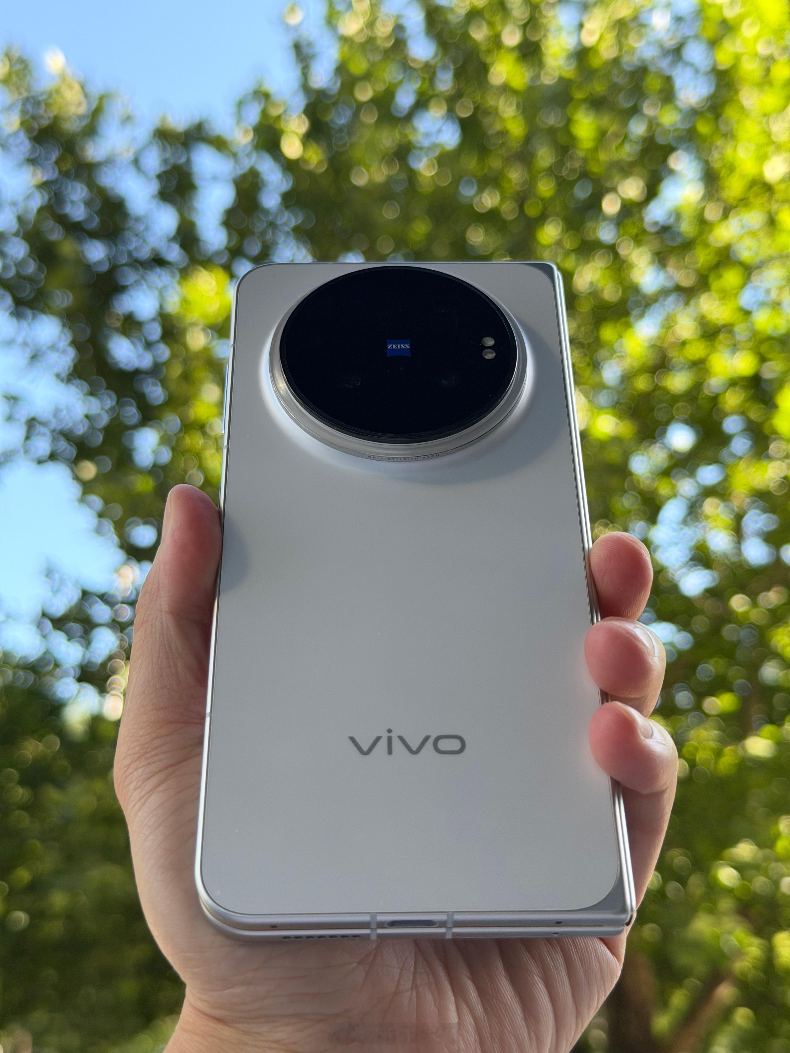 vivo X Fold6白色【盐湖】真好看啊！裸机＋官方壳也是白色我认为最好的大