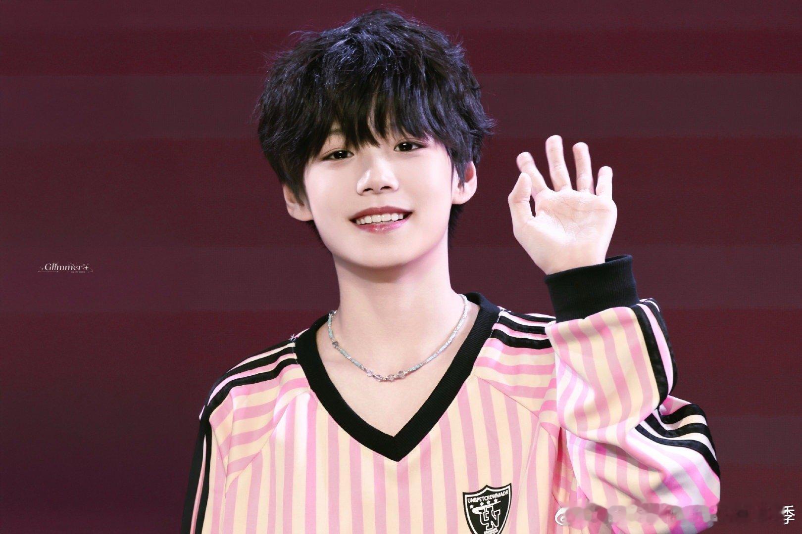 朱映宸欢迎大家前来了解五代top朱映宸～实力与颜值并存(˵¯͒〰¯͒˵)元气满满