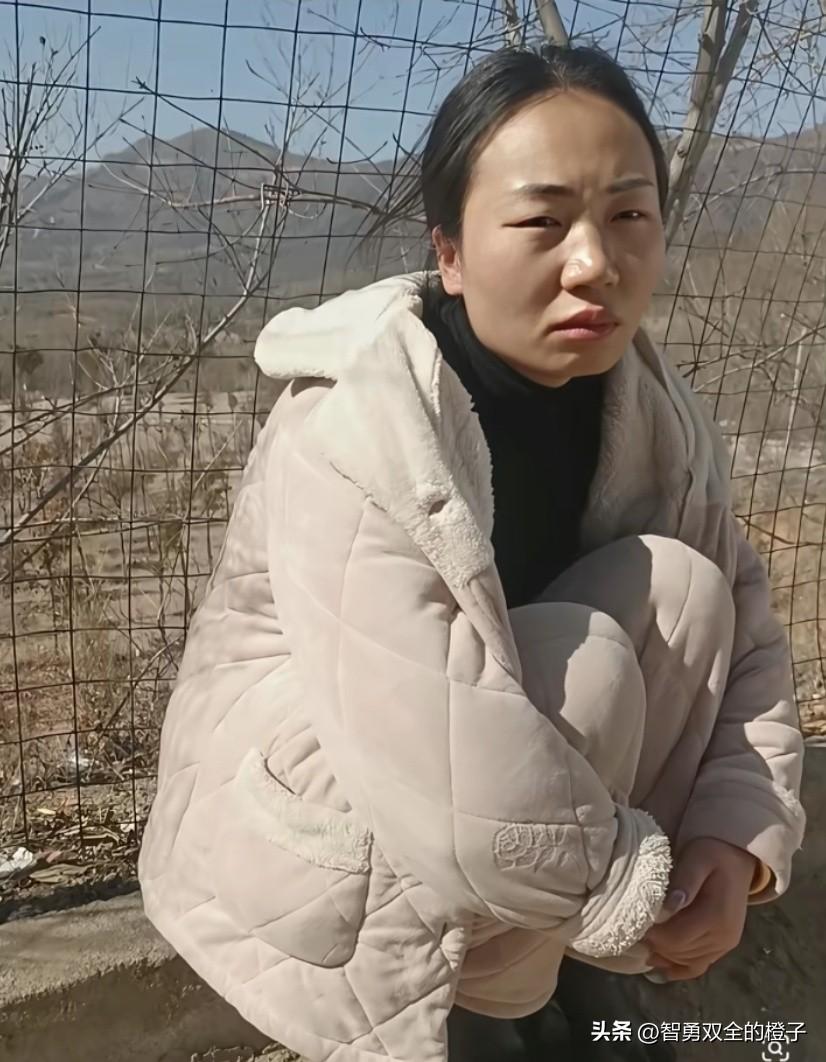 中灵山女子刘某坠崖调查最新进展！

2月28日，据刘某父亲说，女子的尸检工作已经