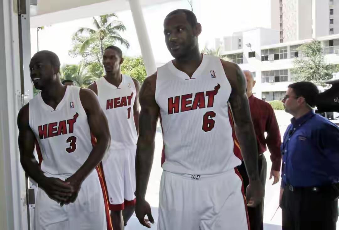 从“拼血性”到“拼阵容”，是谁毁了NBA的公平竞争？
NBA季后赛次轮已经开打，