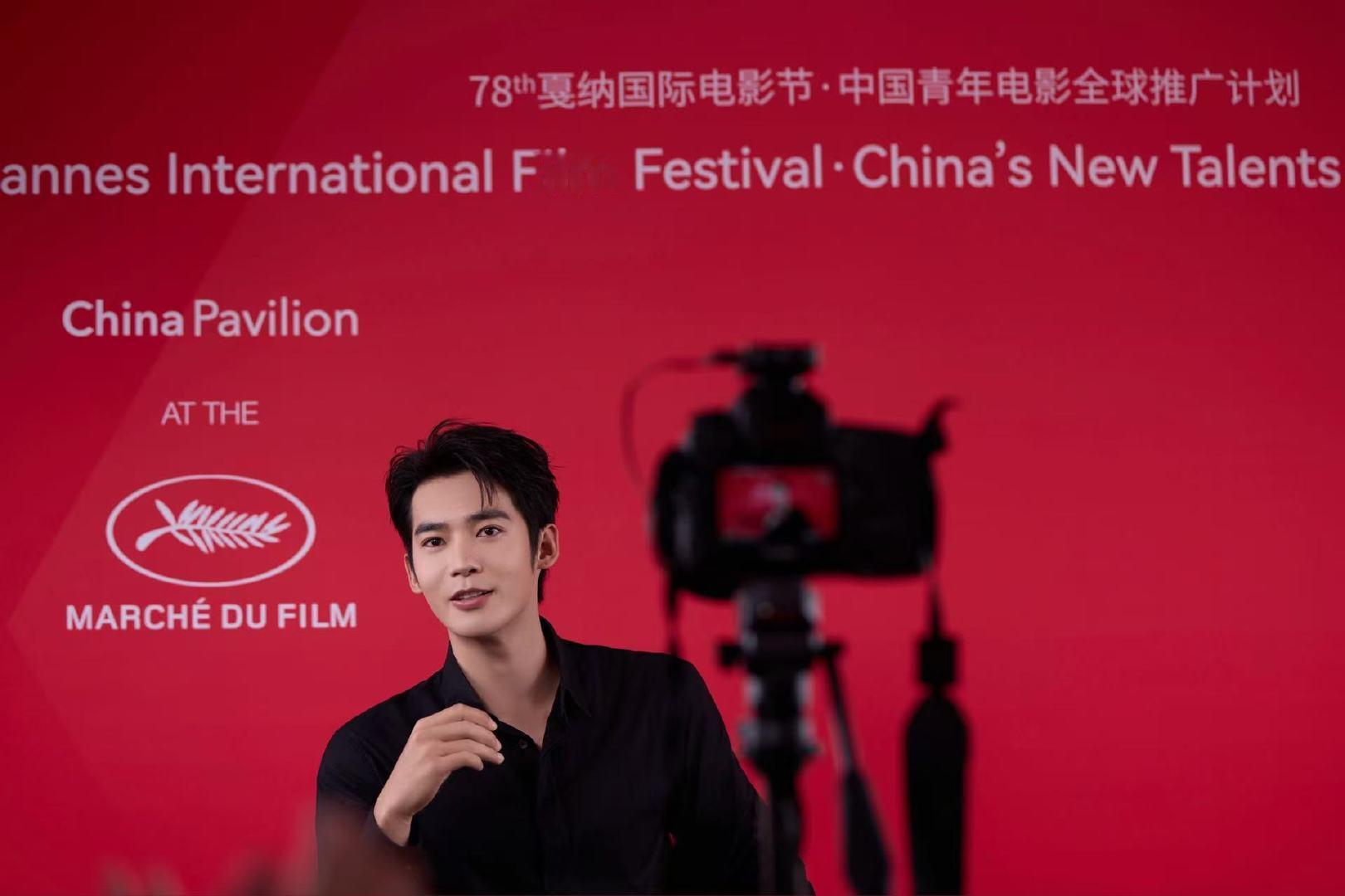 于适说电影让世界了解中国 救命，于适的作品《封神》和《我的阿勒泰》，在文化传播和