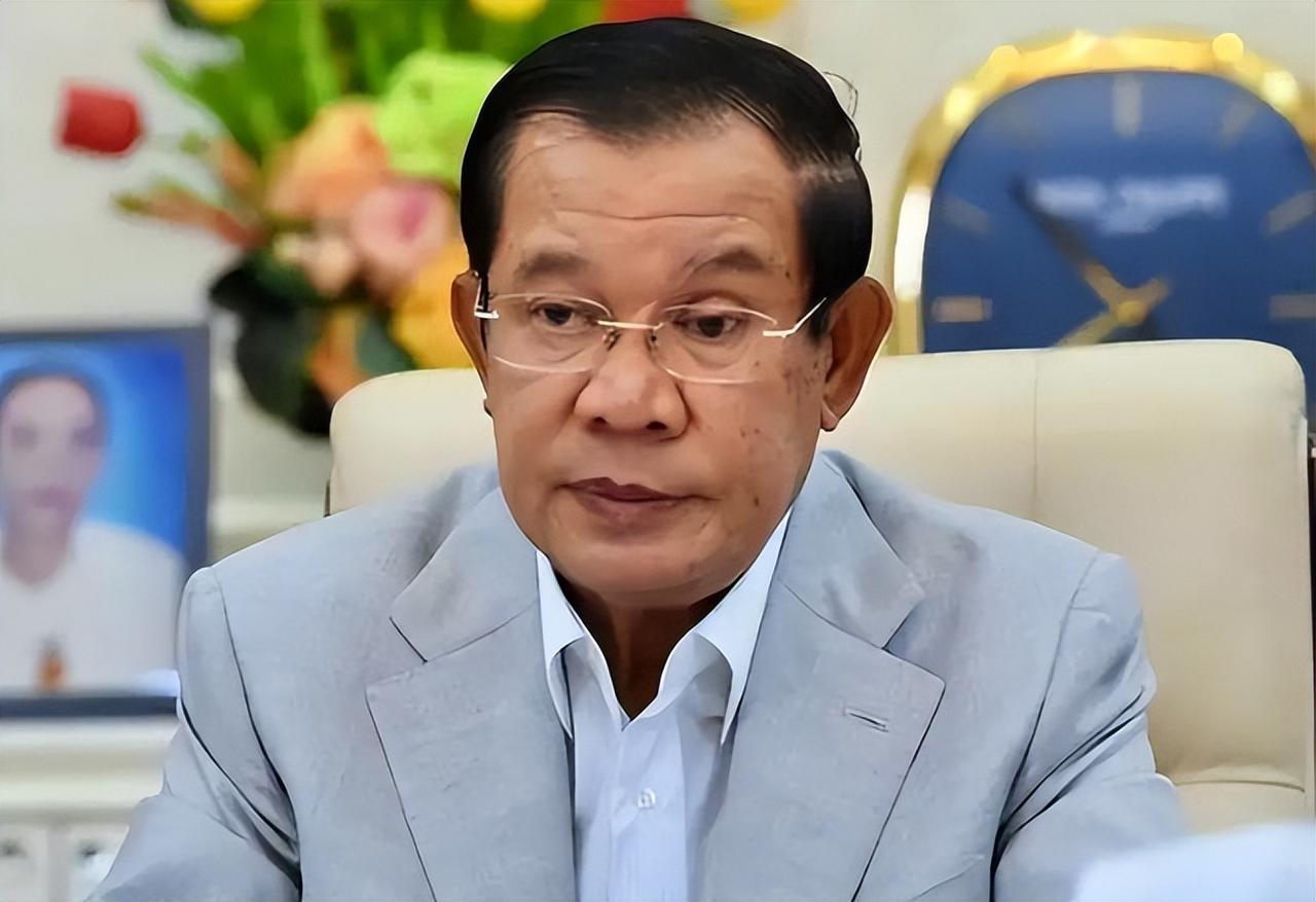 特朗普这次也拦不住泰国，事到临头洪森才发现，中方的做法是对的。
 
泰柬边境的战