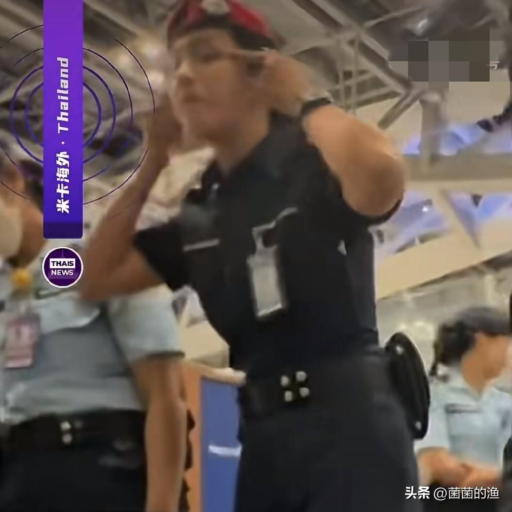“一个靠中国游客养着的国家，如今却反过来对我们做‘拉眼角’手势？泰航这口恶气，咱