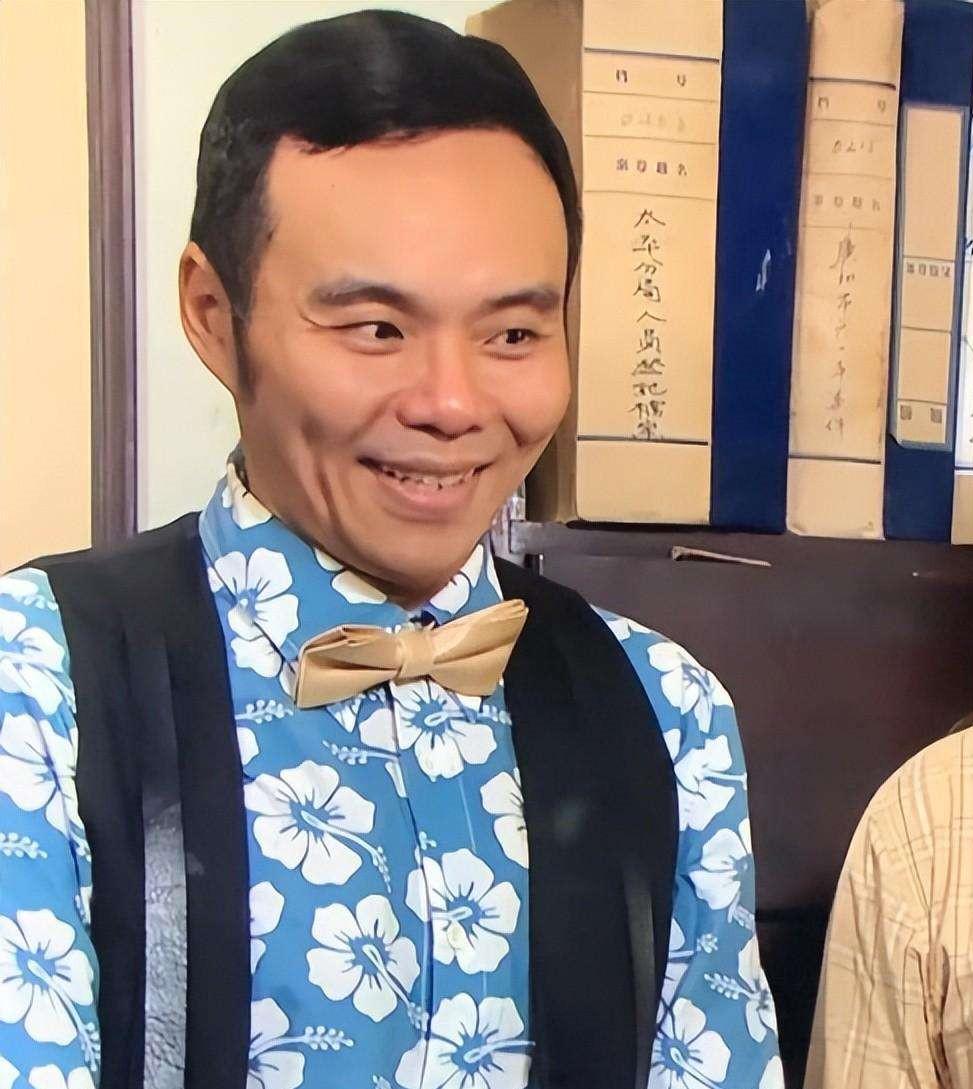 《七十二家房客》八姑弟弟刘定坚退出原因曝光，是因为身体出了问题。
 
作为广东电