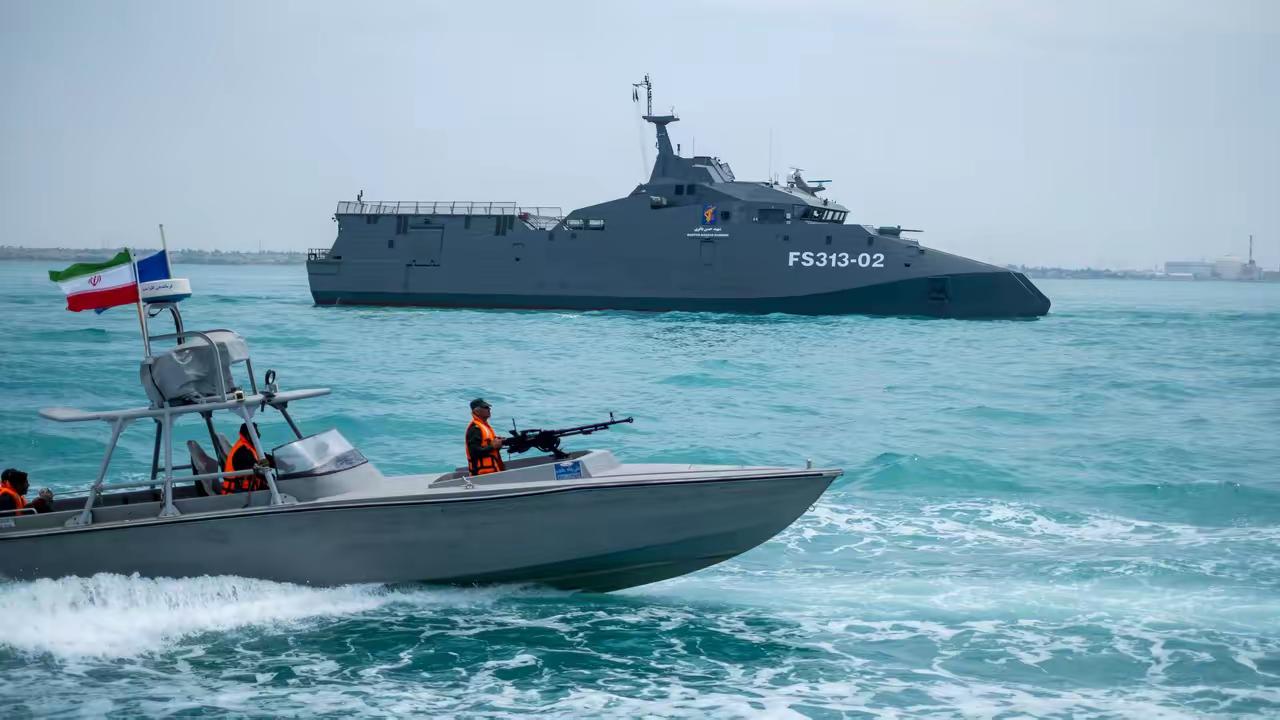 无需伊朗封锁，霍尔木兹海峡已主动清零。

在美国与伊朗的暗战之中，霍尔木兹海峡，