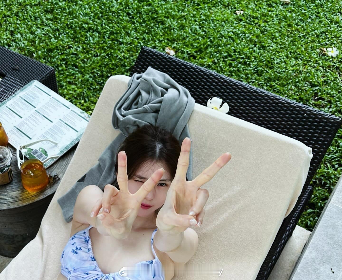 韩素希ins晒照，又美又会拍！ ​​​