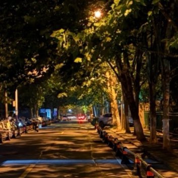 💪夜路有灯心中有光，脚踏实地终会遇见万丈晴朗 