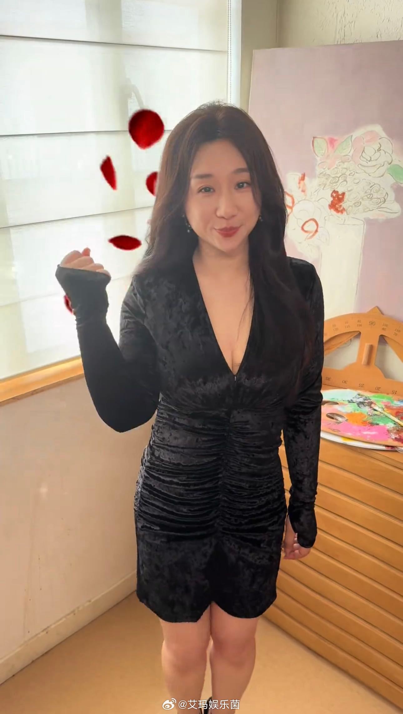 傅首尔微改小天才 果然没有丑女人，只有懒女人，和李雪琴一样开始走颜值路线了？ ​