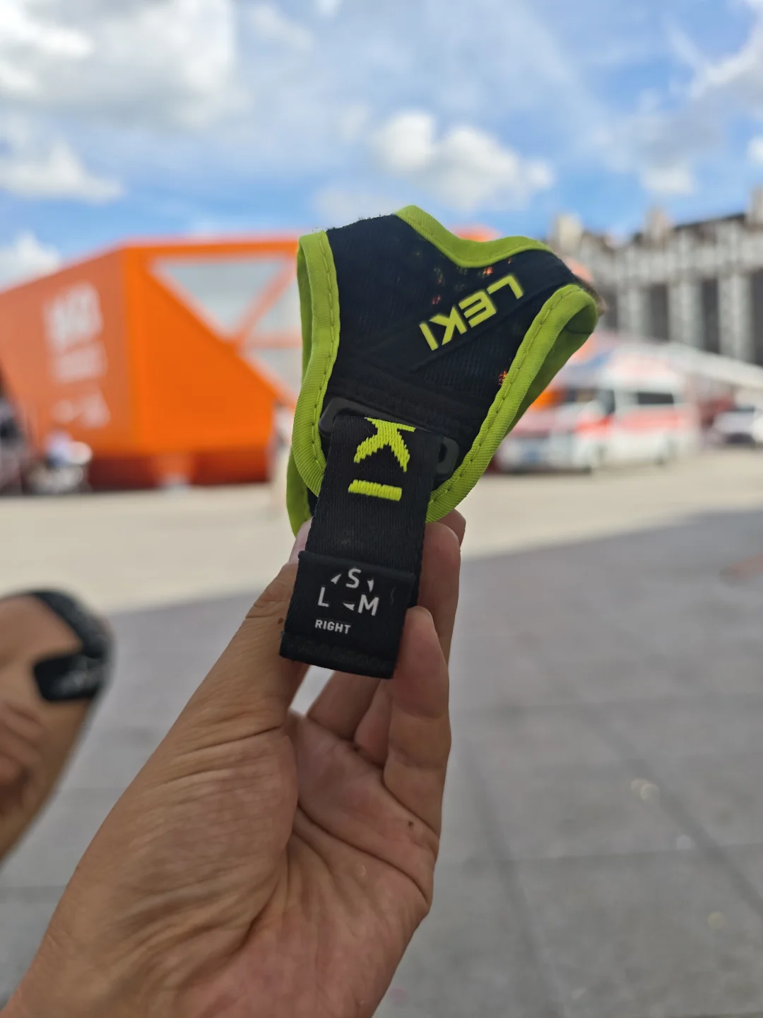 崇礼谁把 leki 掌拖丢了呀