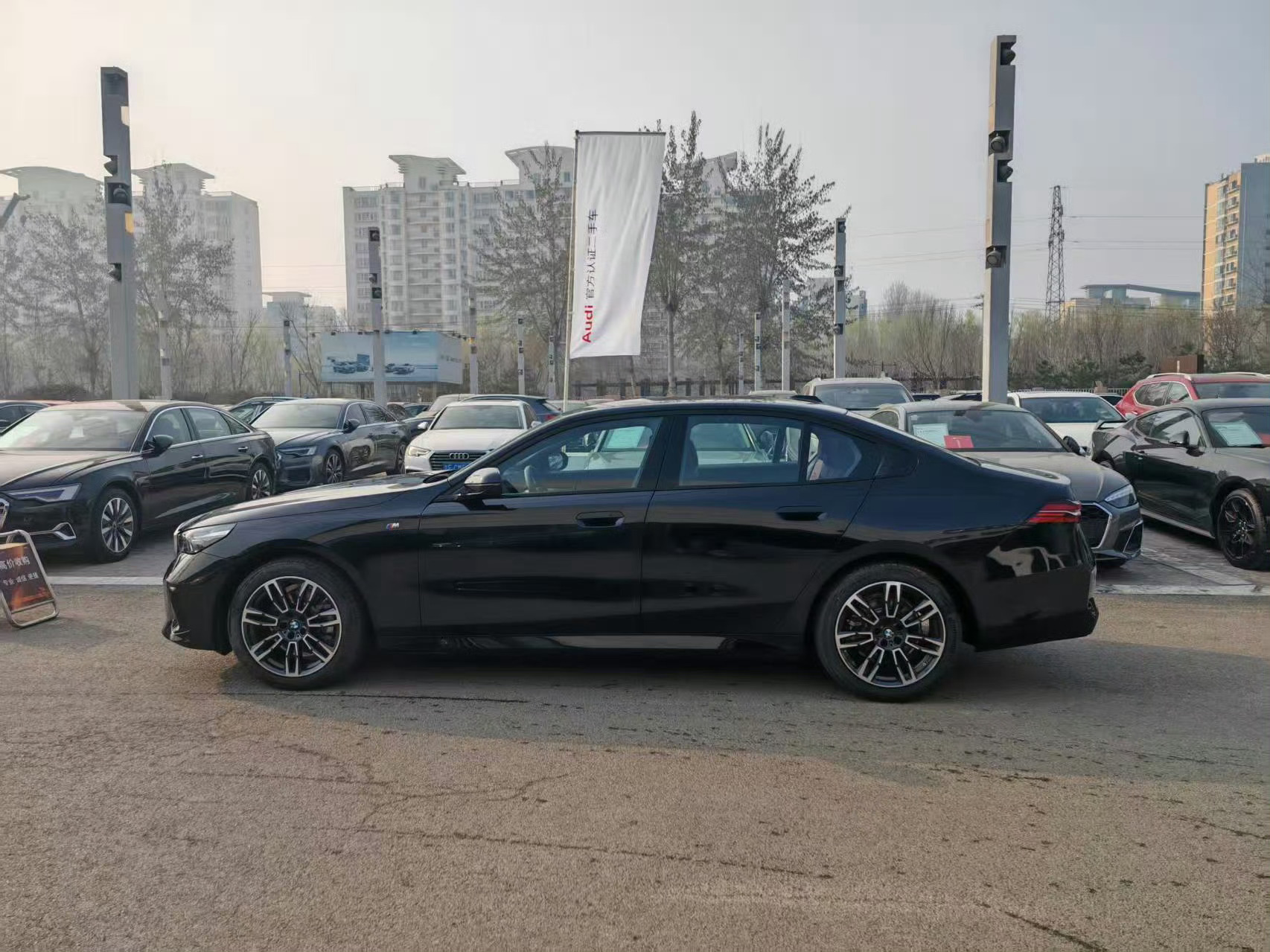 这台宝马525i被放鸽子了现在上架继续销售24款宝马进口短轴525i M运动套装