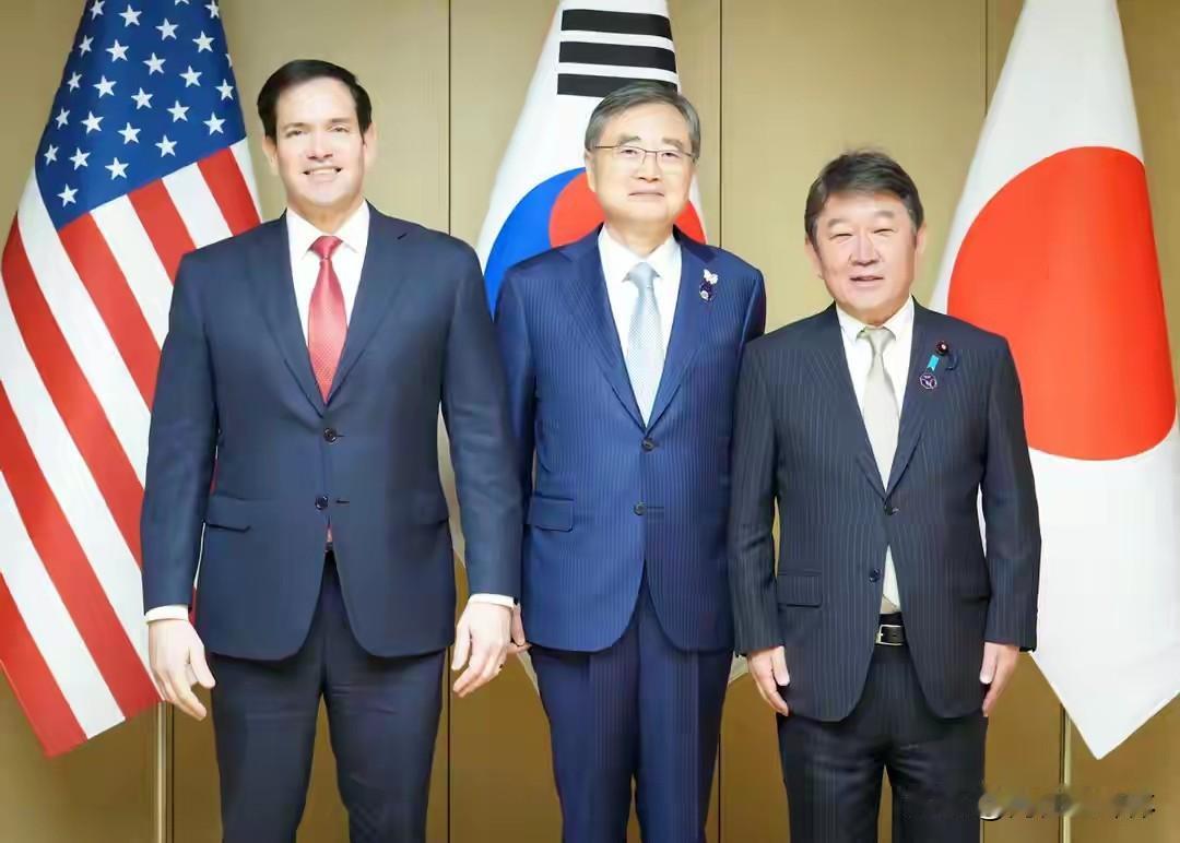 中朝互动触动美国神经！两党罕见联手立法，强行把日韩永久绑上对华对抗战车
 
中朝