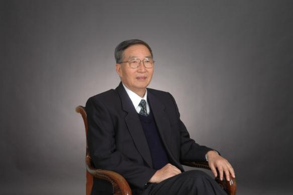 他使我国小麦增产150亿斤，比水稻产量还高，获得国家最高科技奖后，却不要奖金，被