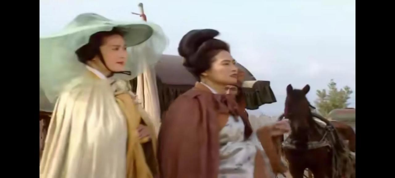 感觉好奇怪，刘皇叔创业太难了，是三弟张飞拿出全部资产帮助他，才拉起一二千人的队伍