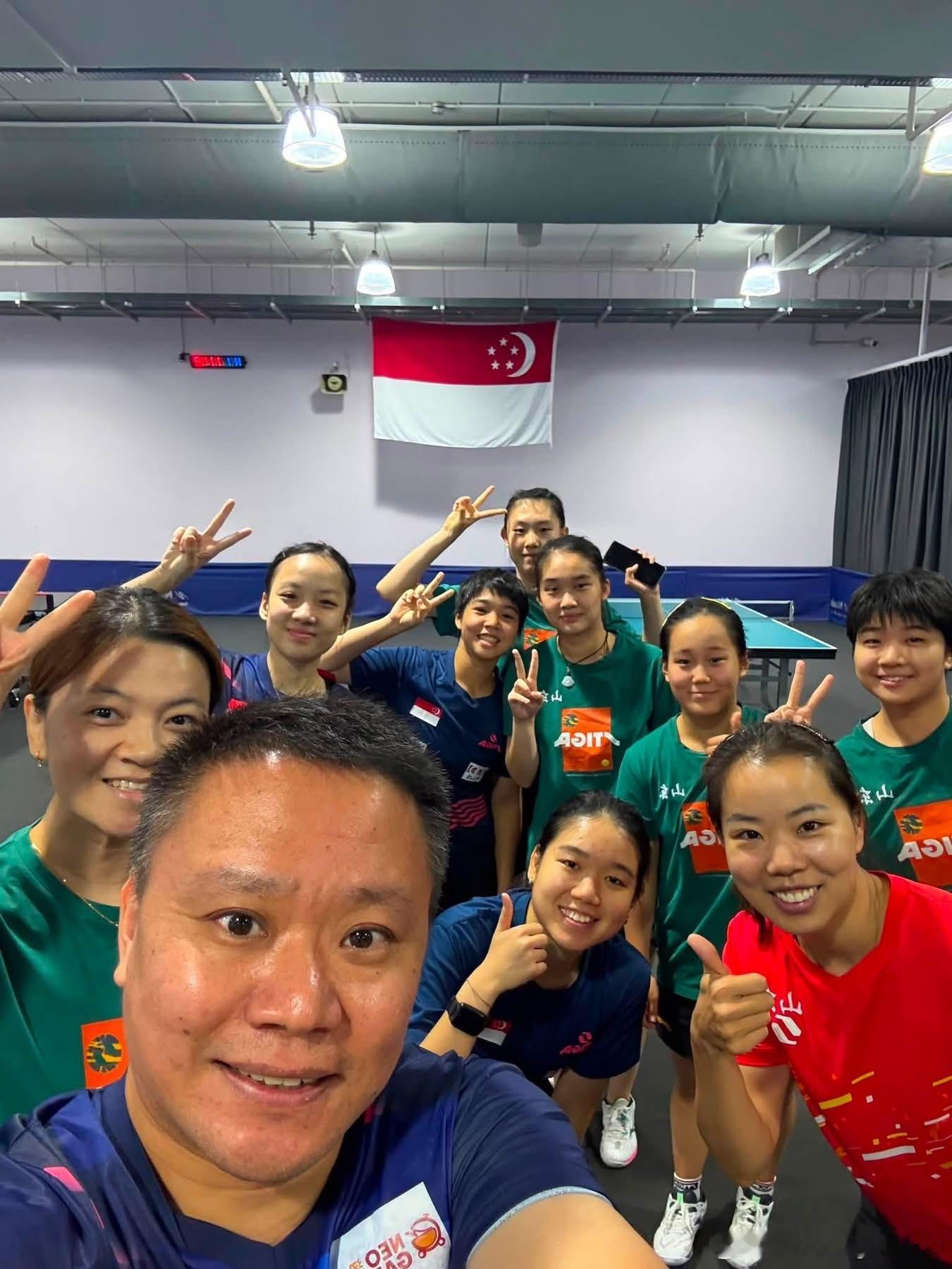 山东省乒乓球队到新加坡🇸🇬与新加坡国家队共同开展了一段时间的联合训练🏓 