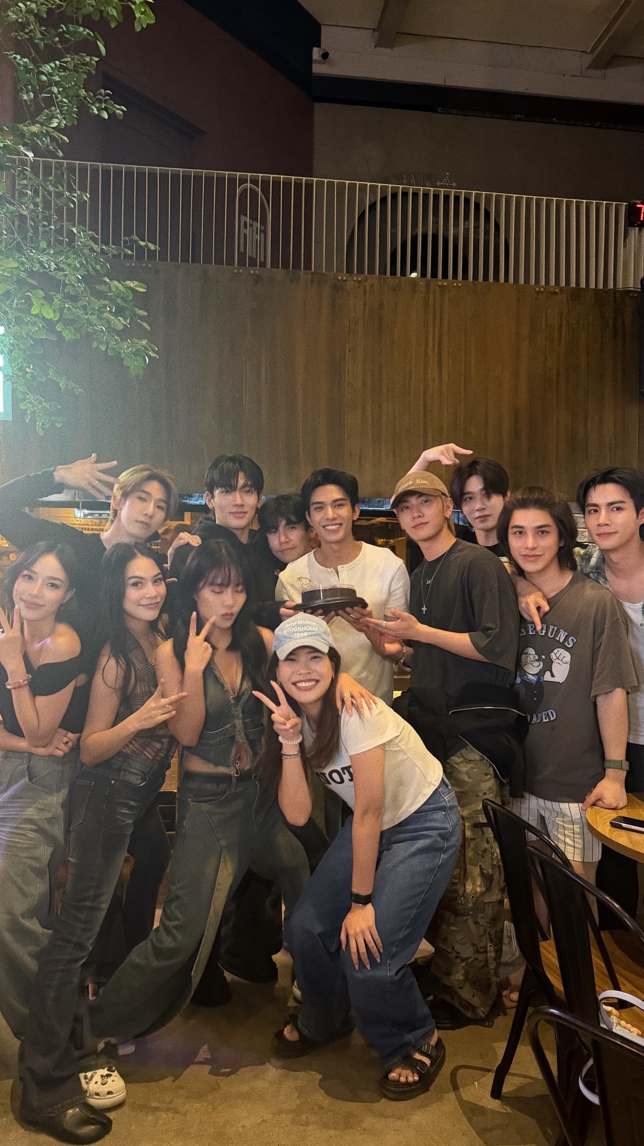 给网哥、boss、男团三个人过生日 
