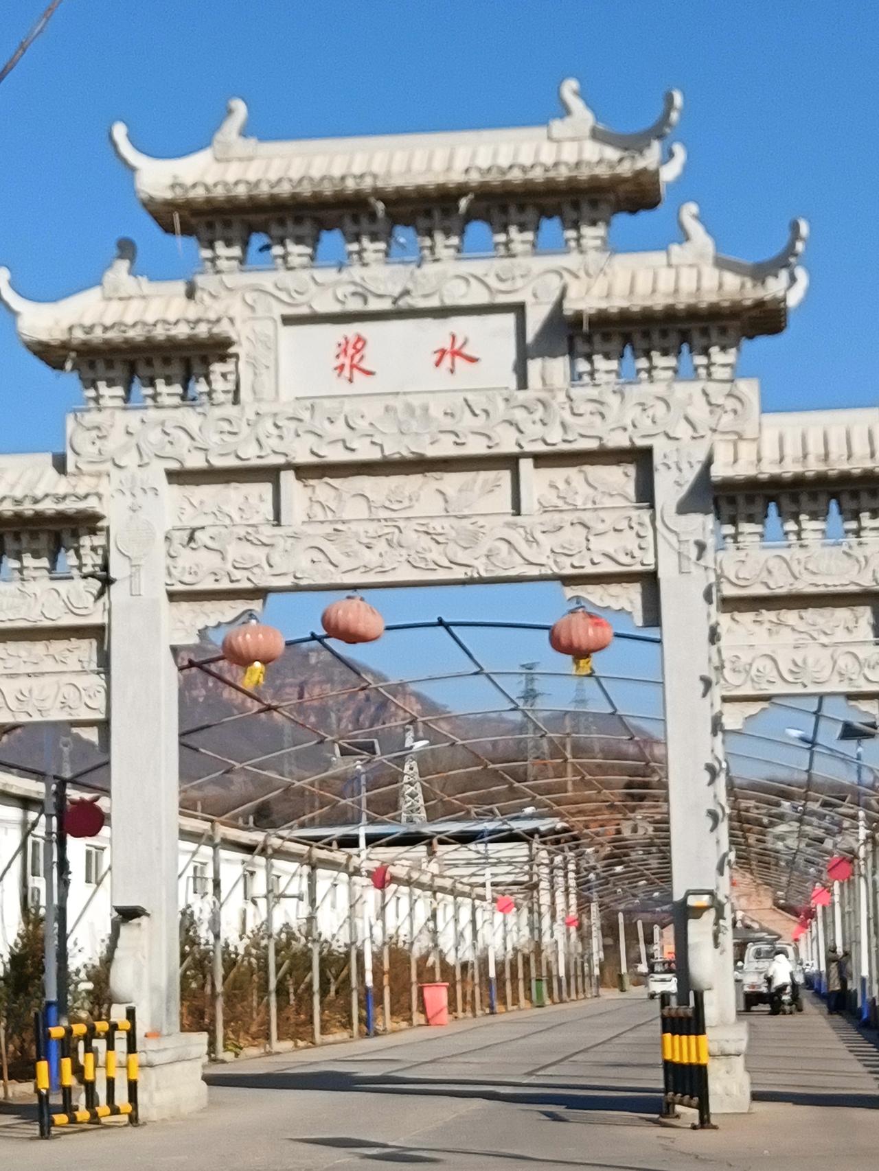 多少年没有在家过七月十五了，七月十五好下雨，今天夜里又下雨了，不知道白天下不下雨