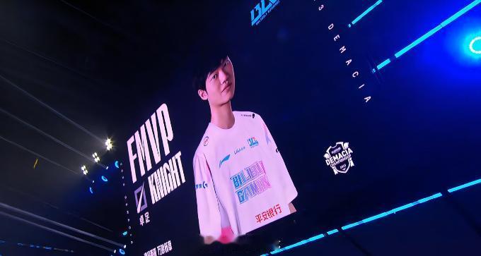 恭喜！

#knight获得德杯FMVP#