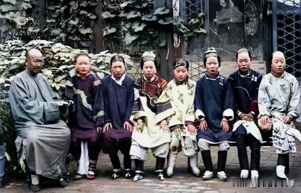 地主和他的七个老婆？[震惊]