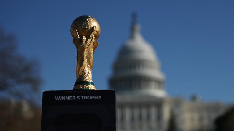2026年世界杯16强赛前夕，发生了一件震动足坛的罕见事件。

美国队前锋巴洛贡