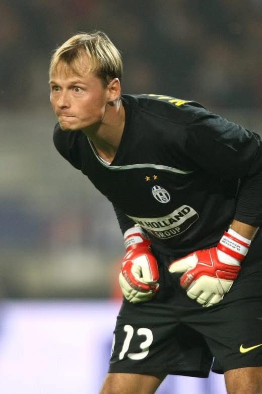 曼寧加喺個幾星期之前，大約4月5號接受米蘭體育報嘅專訪，回顧咗佢嘅球員生涯同球場