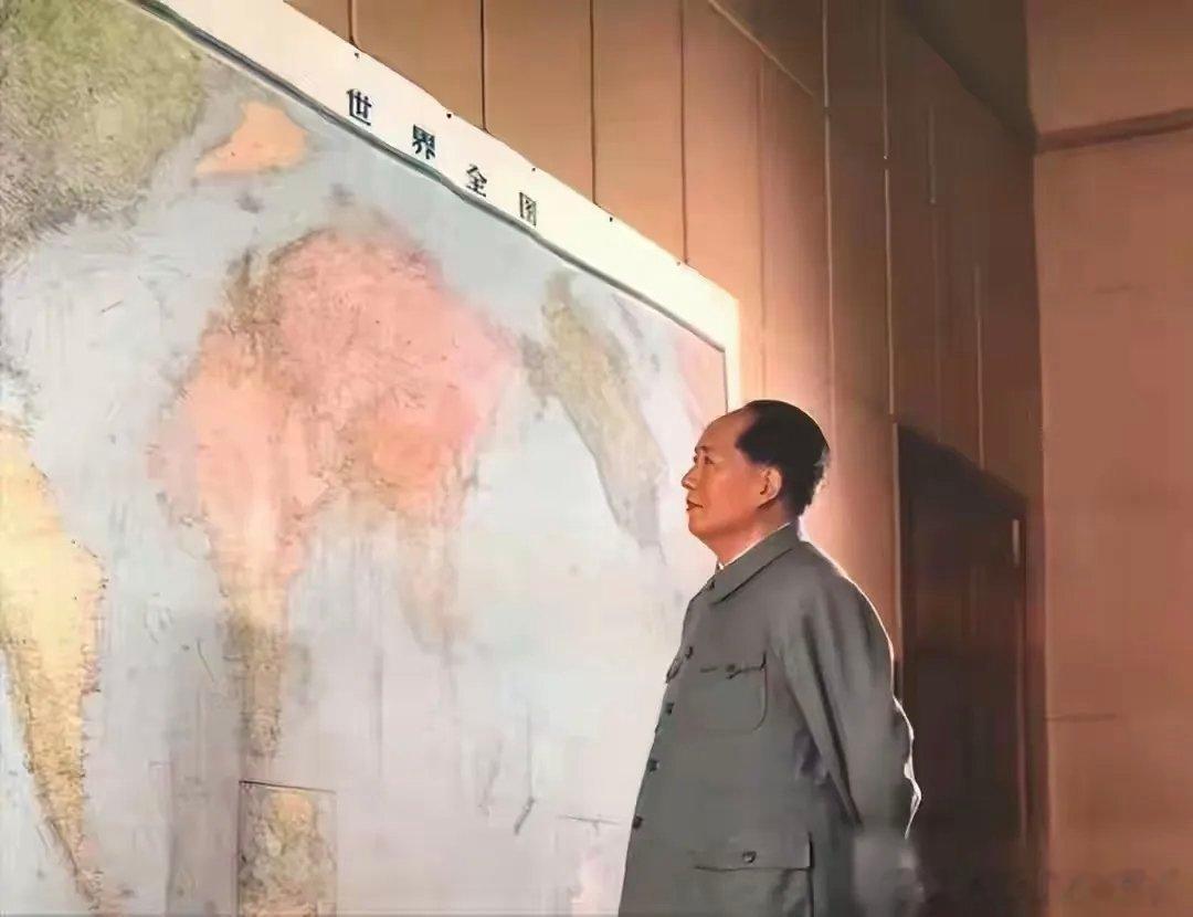 【从几组中外名人评价，看伟人思想的时代分量】      1、美国前总统卡特说：中