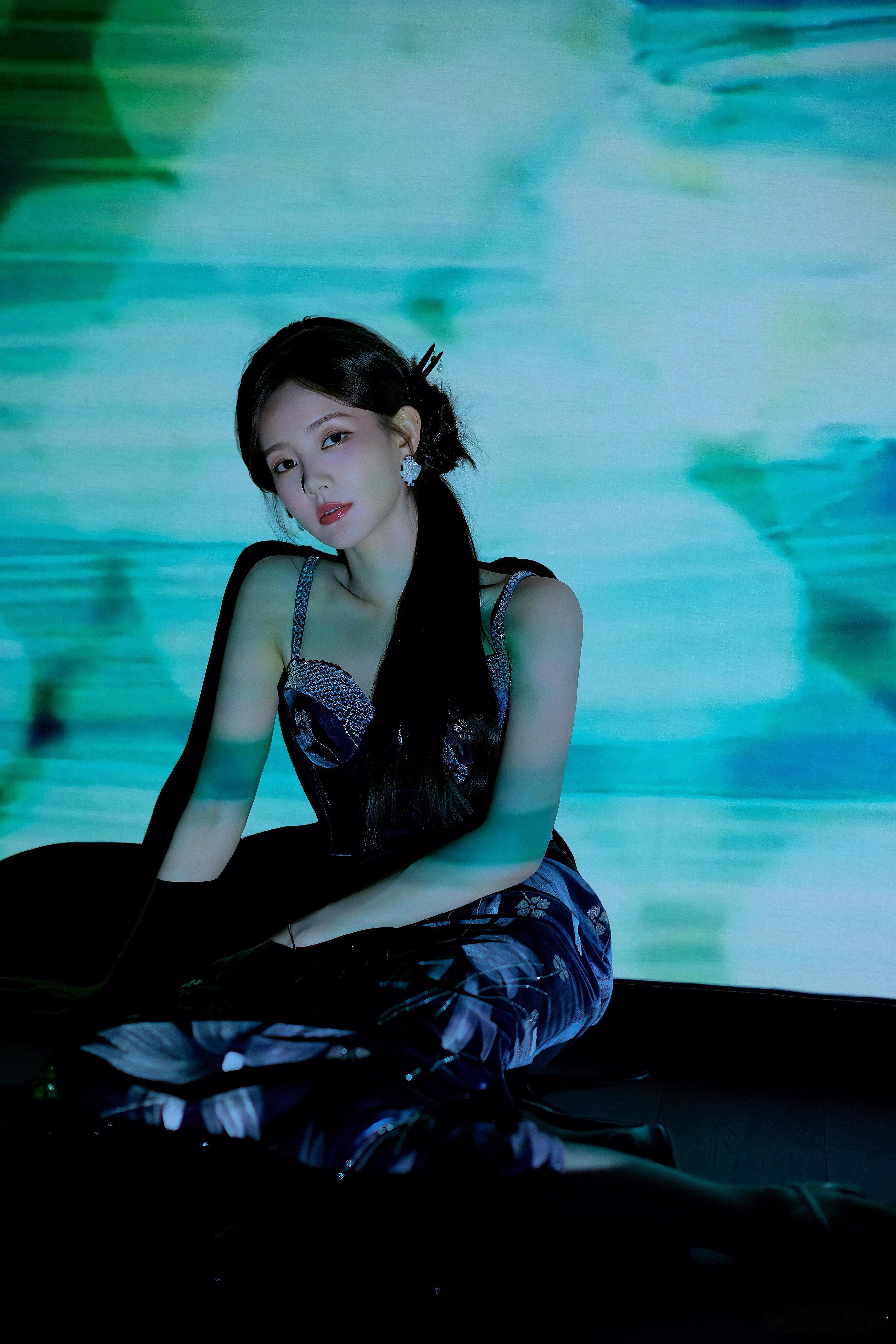 长风起编剧说李一桐演的纯恶女长风起 不拖沓不洗白，纯粹为自己而活的恶女设定，配上