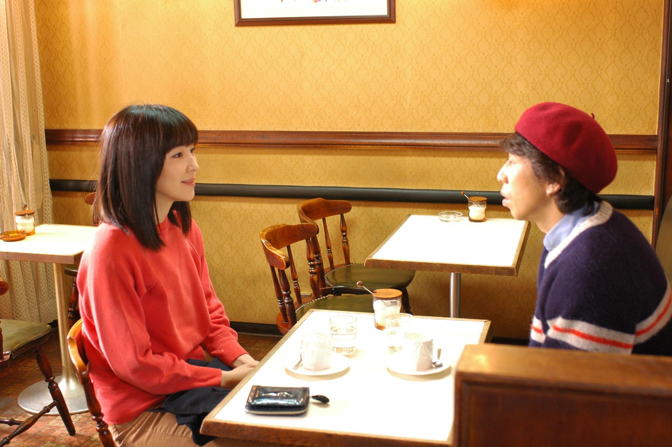 《阿基里斯与龟》（2008）与《回路》（2001）里的麻生久美子今天是她的48岁