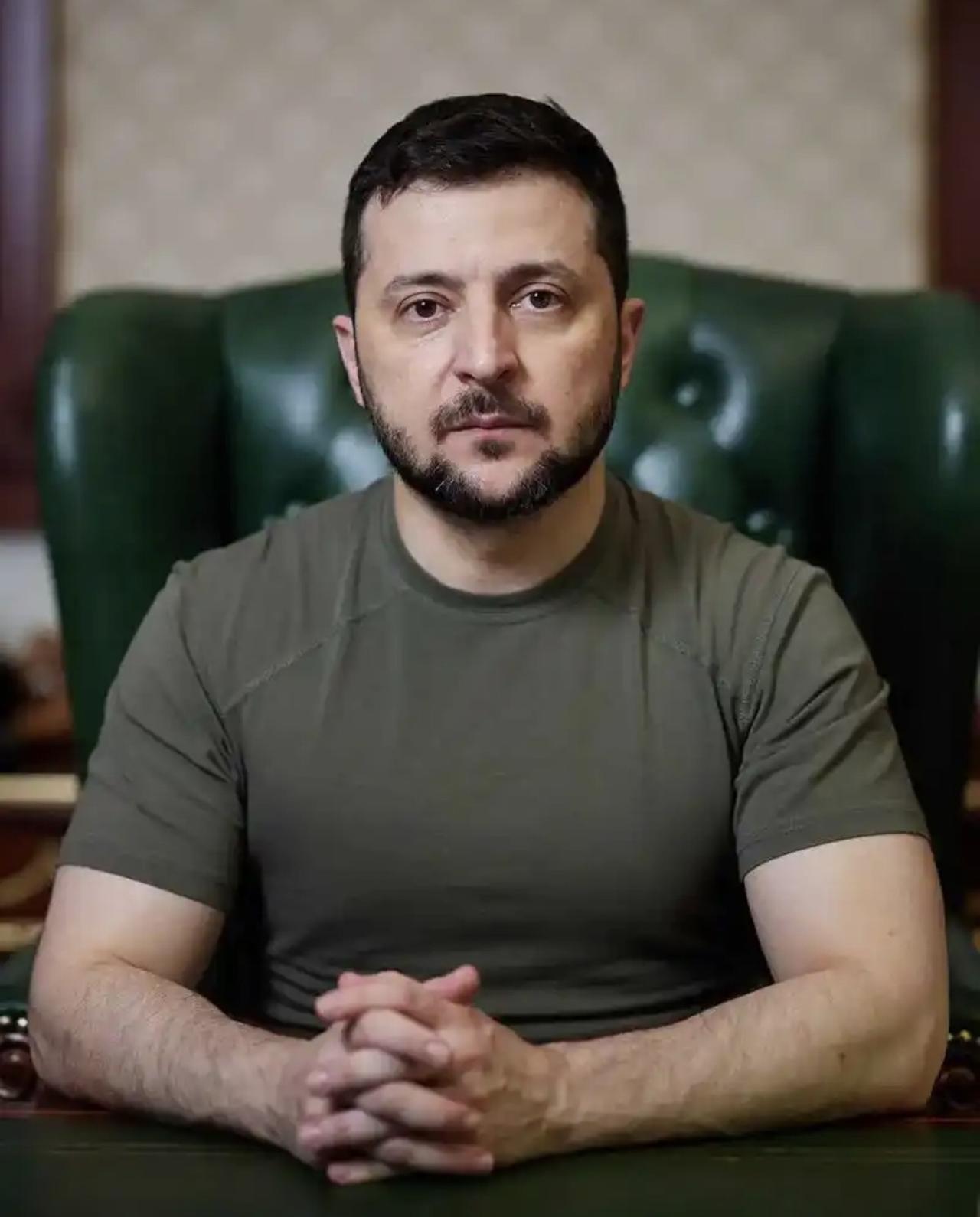 哈哈哈哈，我简直要笑岔气了！居然听说乌克兰要制裁中国公民？哎哟我天！这是喝了多少