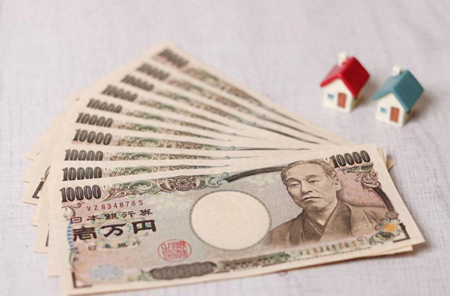 美国人突然大发慈悲了？特朗普高调宣布要拉日本一把。
财长贝森特更是“不小心”漏出