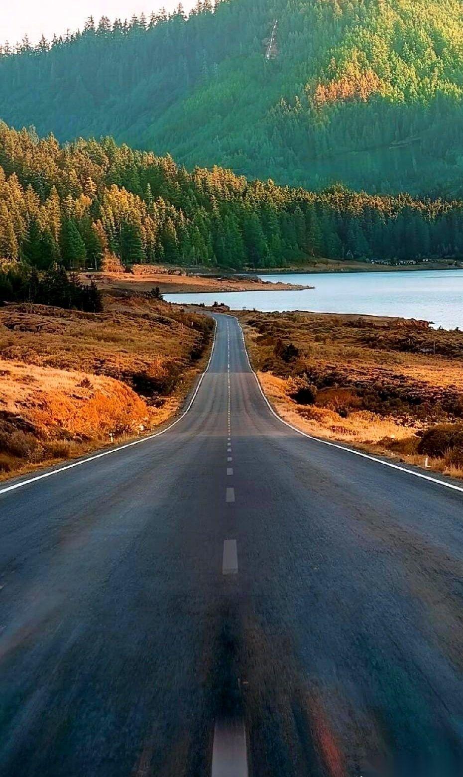 他说他这是“分离焦虑症”。
我呸。
我说，你拉倒吧，你这叫“控制欲晚期”。
真的