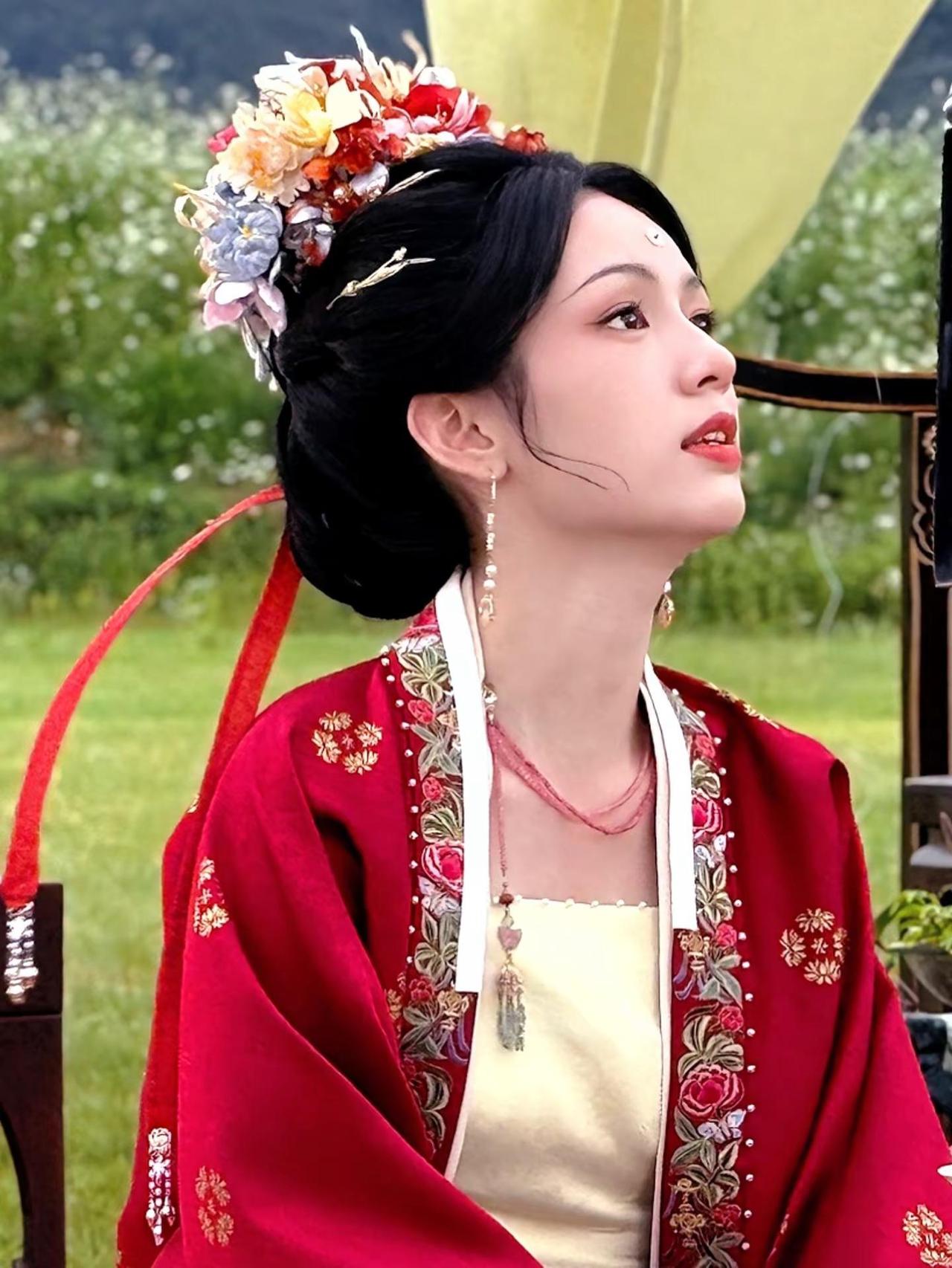 东方美学周也
