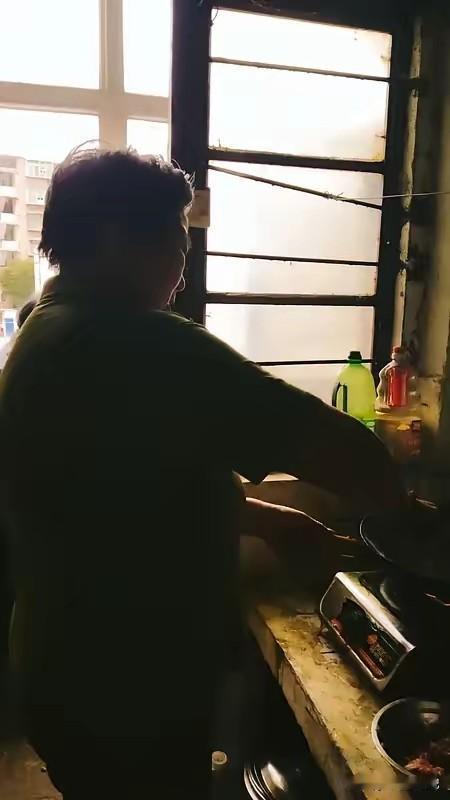 咱们这辈女人，大半辈子都在忙：把孩子拉扯大，帮他们安家立业，总觉得这辈子的任务总