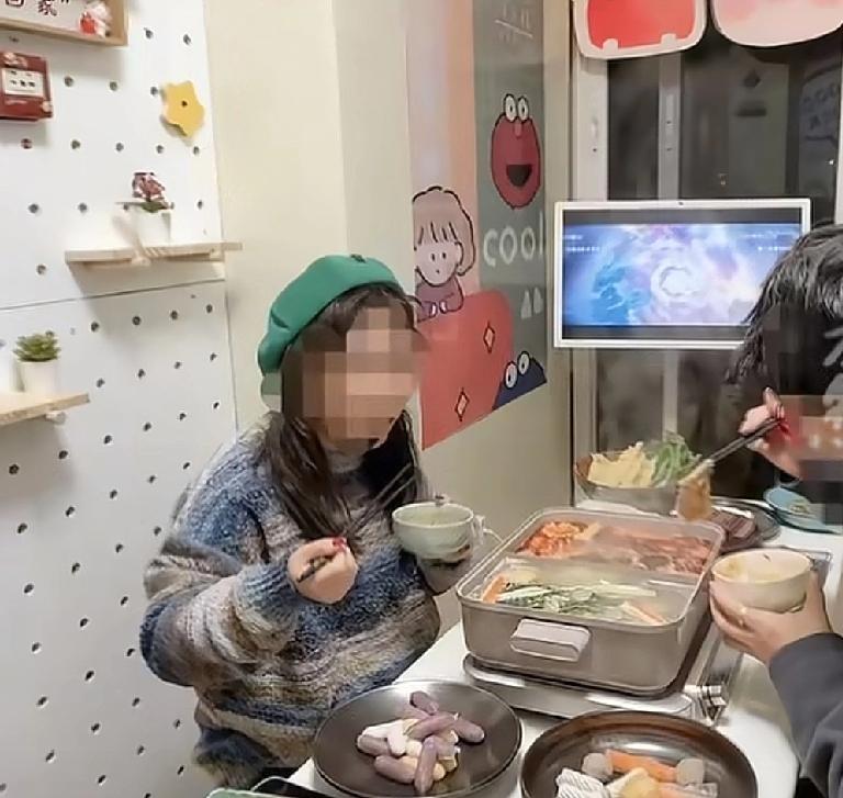 这样的房子才是大家喜欢的房子
最近福州爆火的一段视频引来了很多网友的热爱
里边的