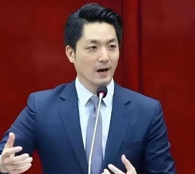 台北市市长蒋万安曾宣称，如果大陆继续在台海进行军机绕台和军演的话，他就要停掉双城