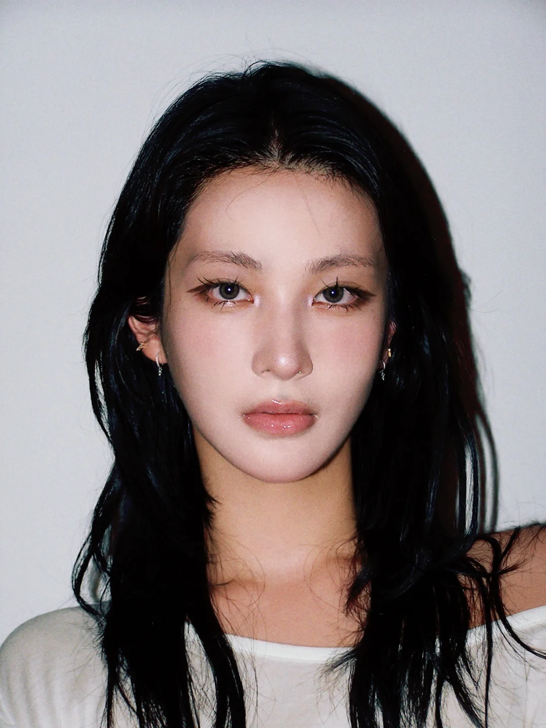 𝑆𝑜𝑓𝑡 𝑓𝑎𝑐𝑒,𝑠ℎ𝑎𝑟𝑝 𝑒𝑛𝑒𝑟𝑔𝑦