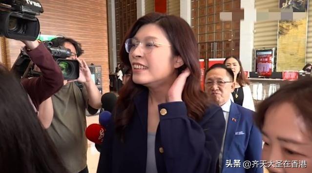 “只会说大话空话的嘴炮又开溜了”！昔轰柯文哲“比垃圾还不如”！郑丽文缺席凯道集会